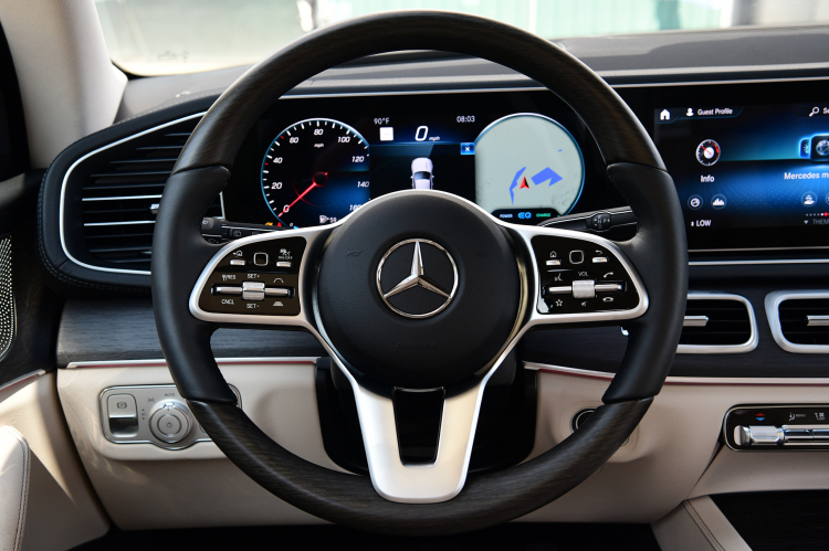 Mercedes GLS450 4Matic, sản xuất 2021, nhập khẩu mới 100%