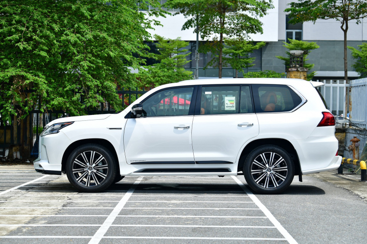 Lexus LX570 Super Sport MBS nhập khẩu mới, model 2021