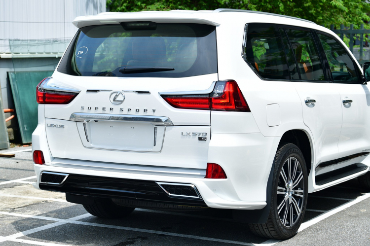 Lexus LX570 Super Sport MBS nhập khẩu mới, model 2021 Lexus LX570 Super Sport MBS nhập khẩu mới, model 2021