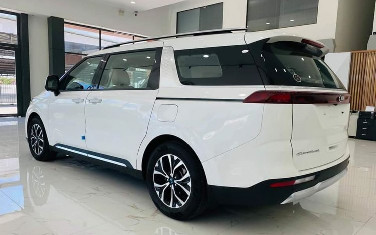 Thông số và trang bị trên Kia Sedona 2022.jpg Thông số và trang bị trên Kia Sedona 2022.jpg