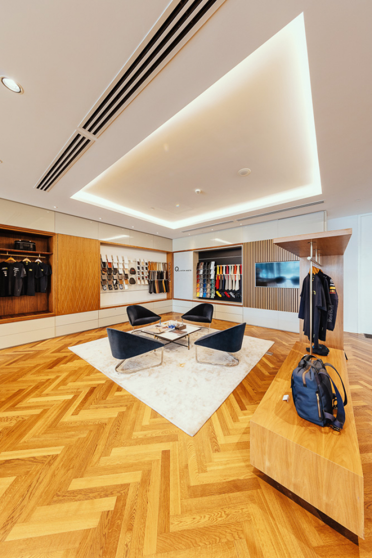 Aston Martin khai trương đại lý đầu tiên tại Việt Nam Aston Martin khai trương đại lý đầu tiên tại Việt Nam