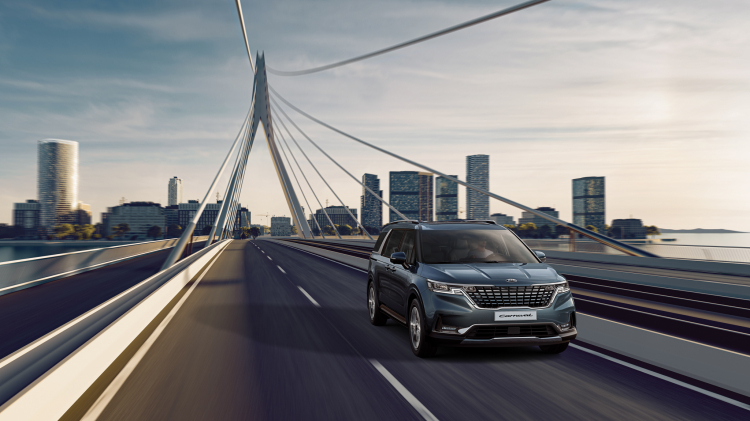 Ngoại thất Kia Carnival 2022.jpg Ngoại thất Kia Carnival 2022.jpg