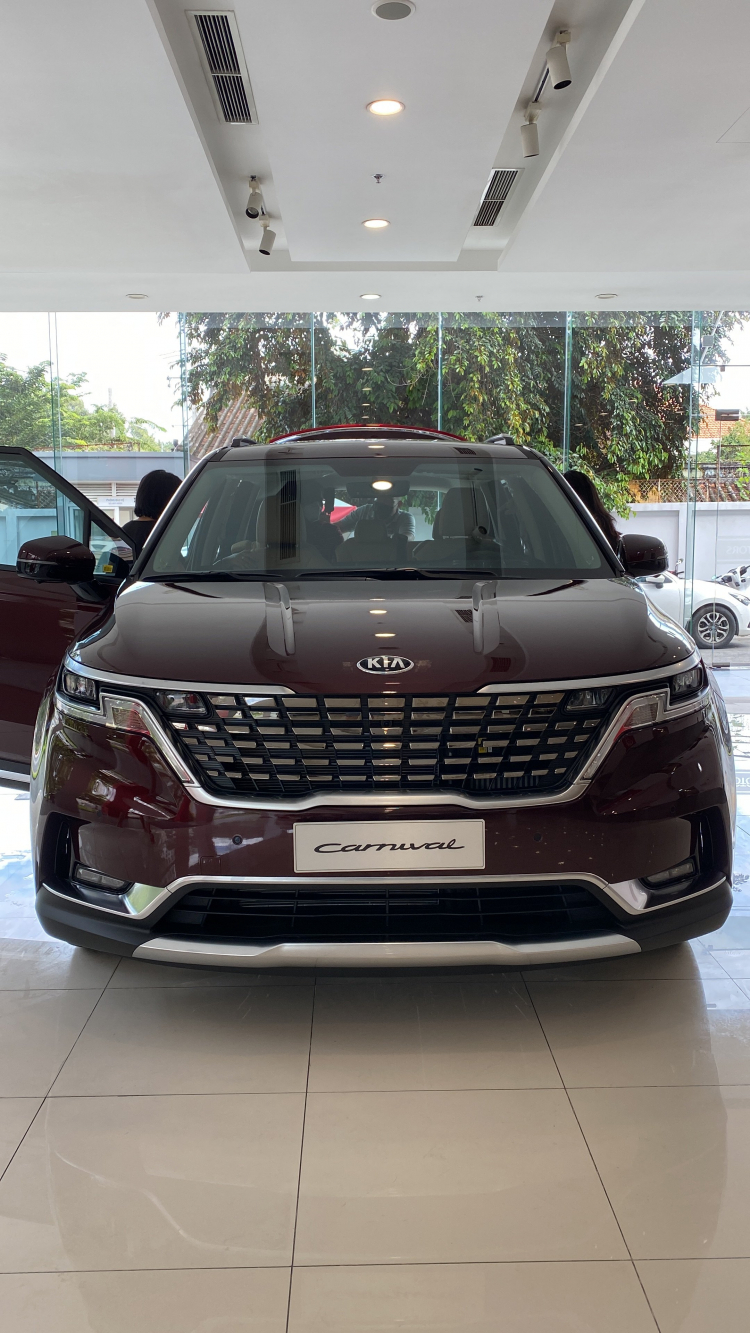 Cận cảnh Kia Carnival 2022 bản máy xăng 3.5G Signature có giá lăn bánh hơn 2 tỷ đồng, trang bị có gì hấp dẫn? Cận cảnh Kia Carnival 2022 bản máy xăng 3.5G Signature có giá lăn bánh hơn 2 tỷ đồng, trang bị có gì hấp dẫn?