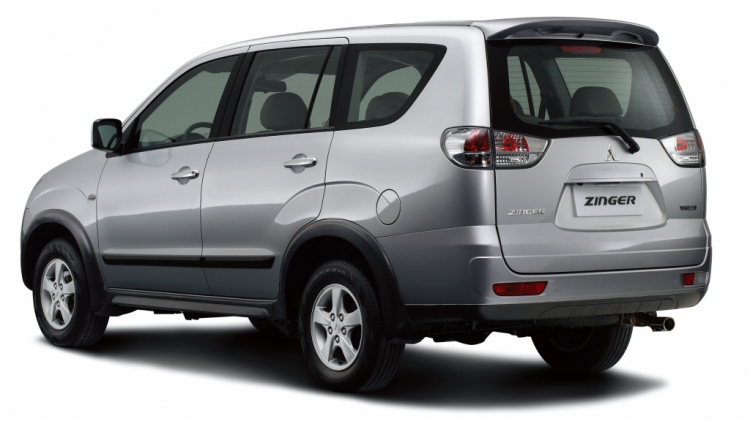 Đuôi xe Mitsubishi Zinger Đuôi xe Mitsubishi Zinger