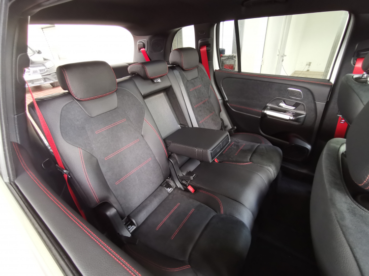 Cận cảnh Mercedes-AMG GLB 35 4MATIC giá 2,69 tỷ đồng vừa về đại lý: xe gia đình nhưng mạnh hơn 300 mã lực Cận cảnh Mercedes-AMG GLB 35 4MATIC giá 2,69 tỷ đồng vừa về đại lý: xe gia đình nhưng mạnh hơn 300 mã lực