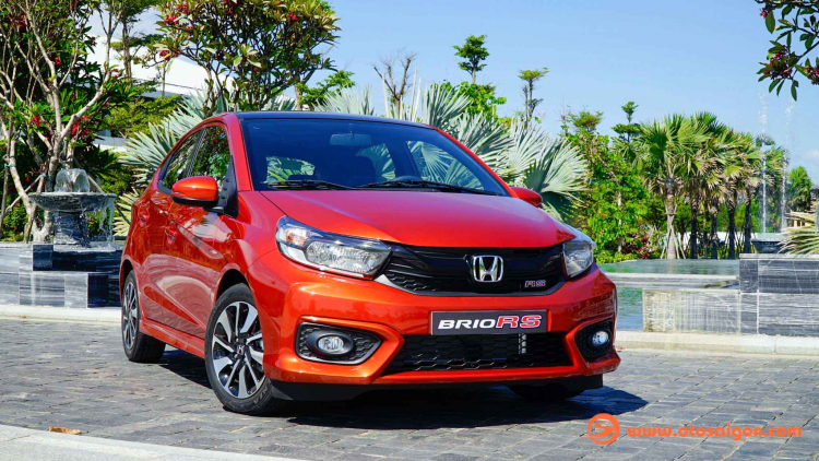 phía đầu xe Honda Brio phía đầu xe Honda Brio
