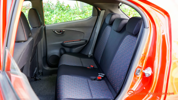 Hàng ghế sau xe Honda Brio Hàng ghế sau xe Honda Brio