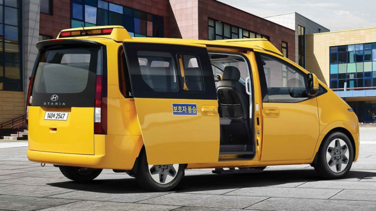 Hyundai giới thiệu Staria phiên bản xe buýt chở học sinh