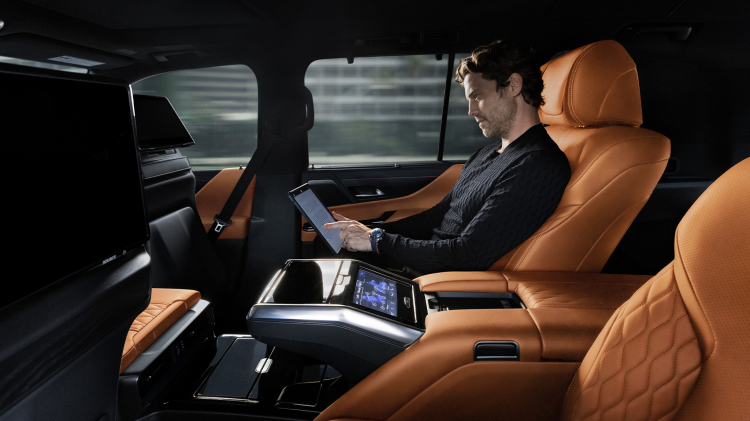 Lexus LX 2022 phiên bản Ultra Luxury 4 chỗ ngồi.jpg