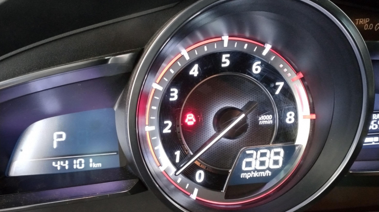 Mazda3 2.0 bị hư đồng hồ đo tốc độ