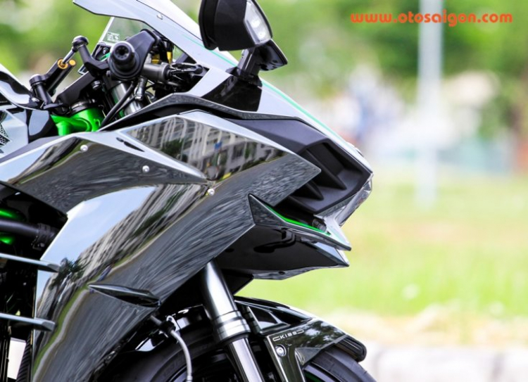Vẻ đẹp của mô tô tiền tỷ Kawasaki Ninja H2