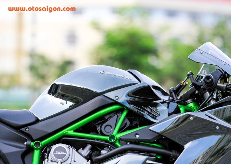 Vẻ đẹp của mô tô tiền tỷ Kawasaki Ninja H2