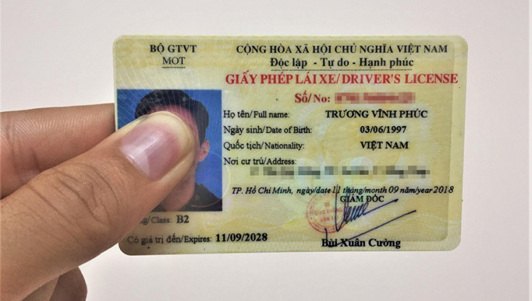 Bằng lái B2 Bằng lái B2