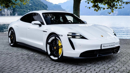 2021-Porsche-Taycan.jpg