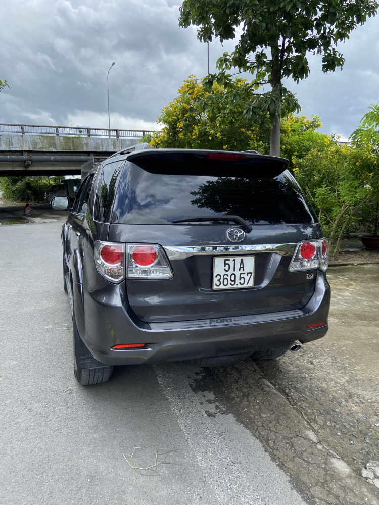 Toyota fortuner V 2012 xăng