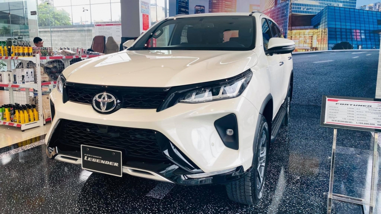 Nên chọn mua phiên bản nào của Toyota Fortuner 2021, Xăng hay Dầu?