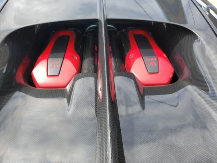 Bugatti-Chiron-7.jpg