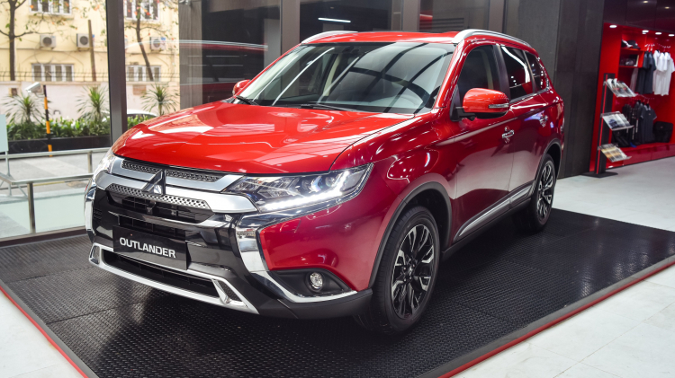 Xe hạng C Mitsubishi Outlander Xe hạng C Mitsubishi Outlander