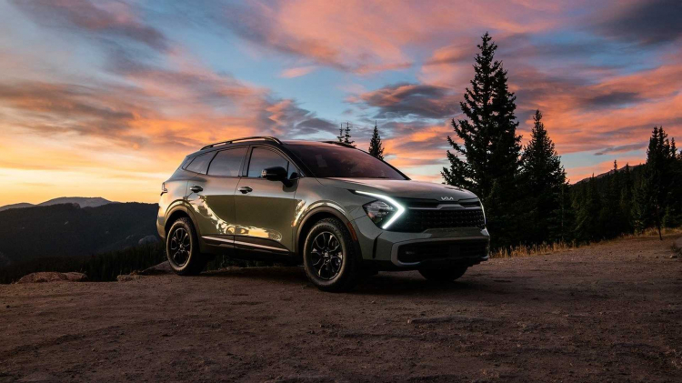 2023-kia-sportage-x-pro-three-quarters.jpg 2023-kia-sportage-x-pro-three-quarters.jpg