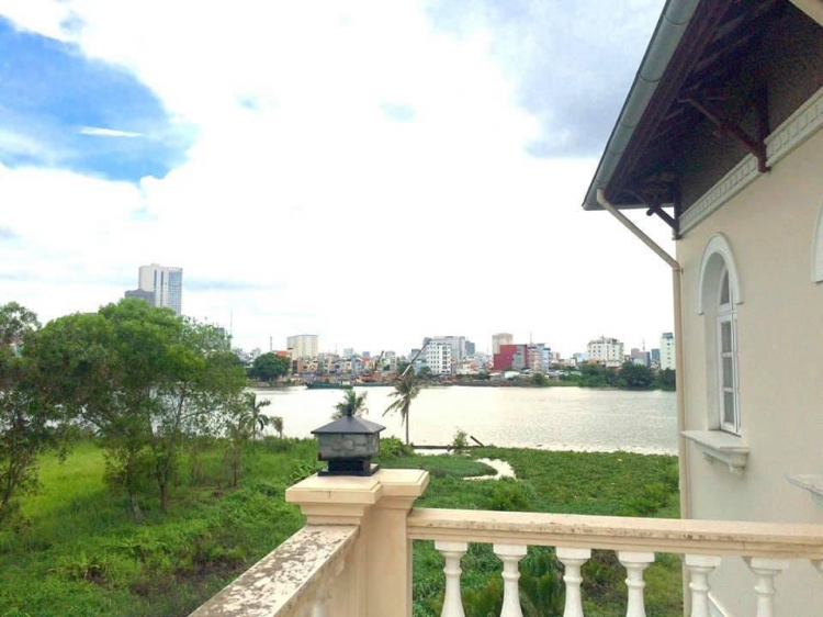 Biệt thự khu Kim Sơn Thảo Điền phía sông vị trí đẹp, có hồ bơi