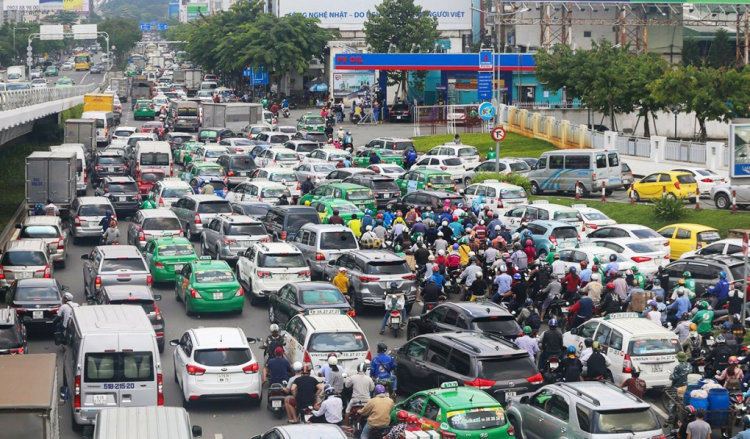 Đề xuất phí ôtô vào trung tâm TP HCM cao nhất 70.000 đồng Đề xuất phí ôtô vào trung tâm TP HCM cao nhất 70.000 đồng