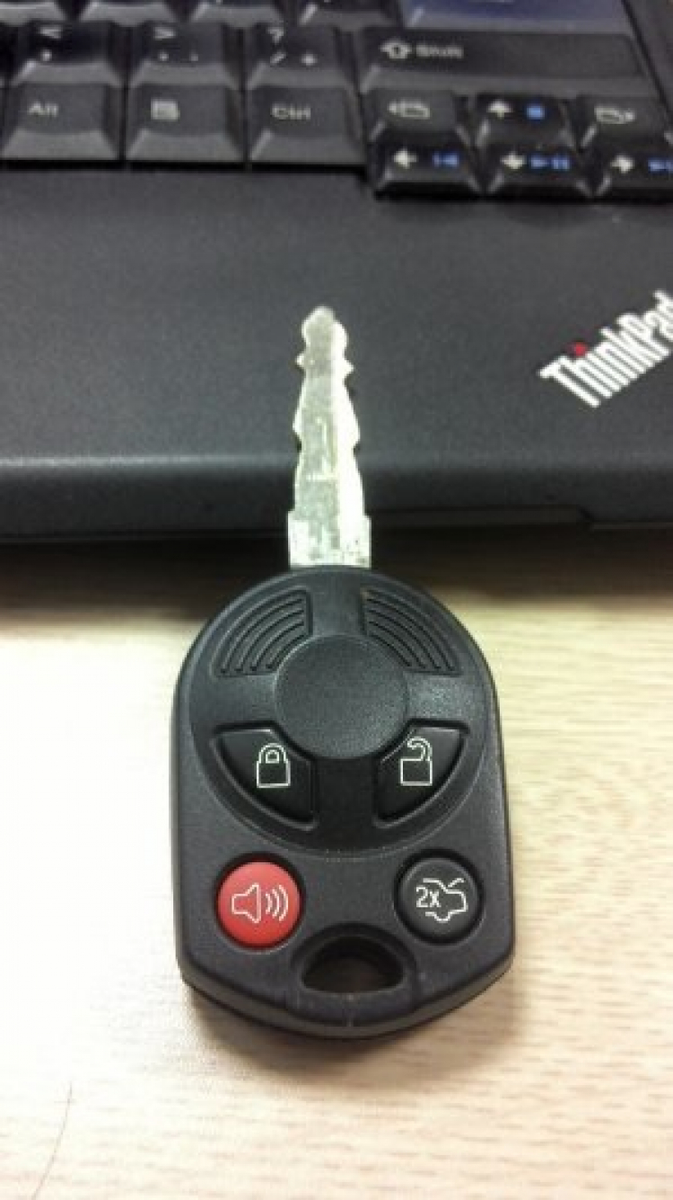 Làm chìa Remote cho xe Ford Escape 2.3 - 09 Làm chìa Remote cho xe Ford Escape 2.3 - 09