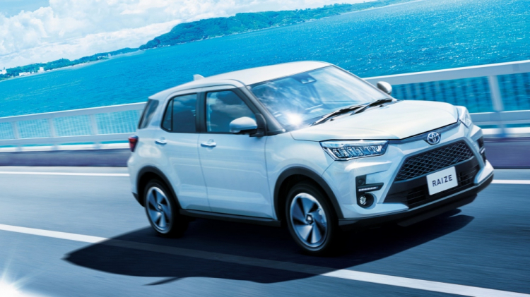 Toyota Raize hybrid Nhật Bản