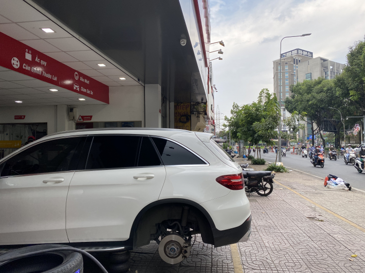 Mercedes GLC200 4matic nên nâng cấp gì sau khi mua?