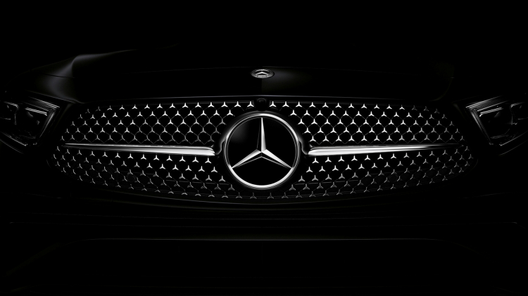 Mercedes-Benz kỷ niệm sinh nhật 100 năm biểu tượng ngôi sao 3 cánh