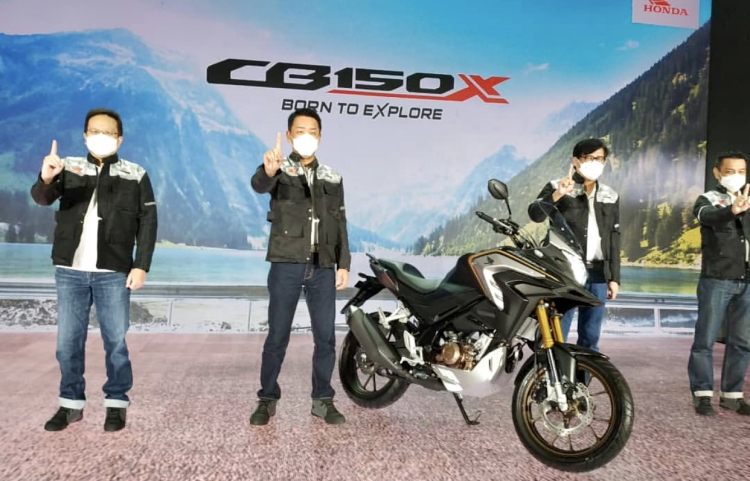 Honda-CB150X-pics-indonesia-launch.jpeg