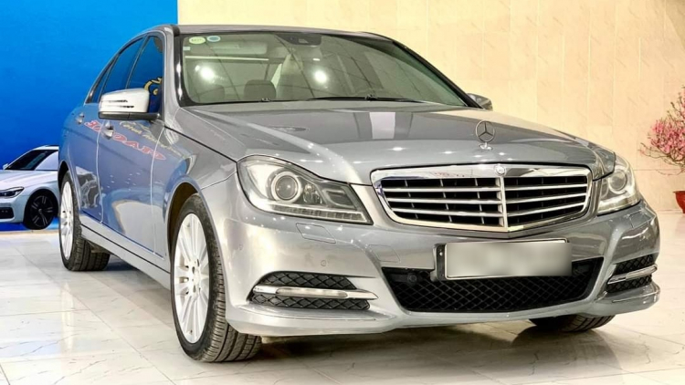 Triệu hồi gần 3.800 xe Mercedes-Benz đời cũ tại Việt Nam vì lỗi túi khí Takata