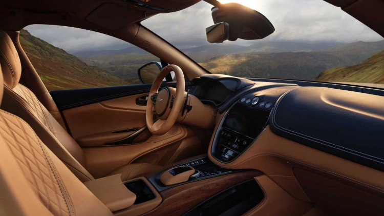SUV sang Aston Martin DBX 2022 ra mắt bản giá rẻ, sử dụng động cơ I6 của Mercedes