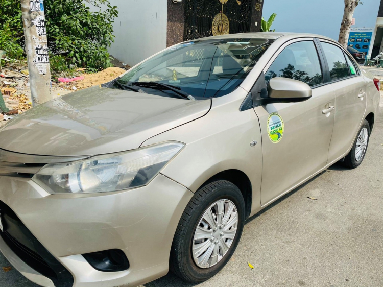 Bán gấp xe Toyota Vios 2015 biển số Sài Gòn