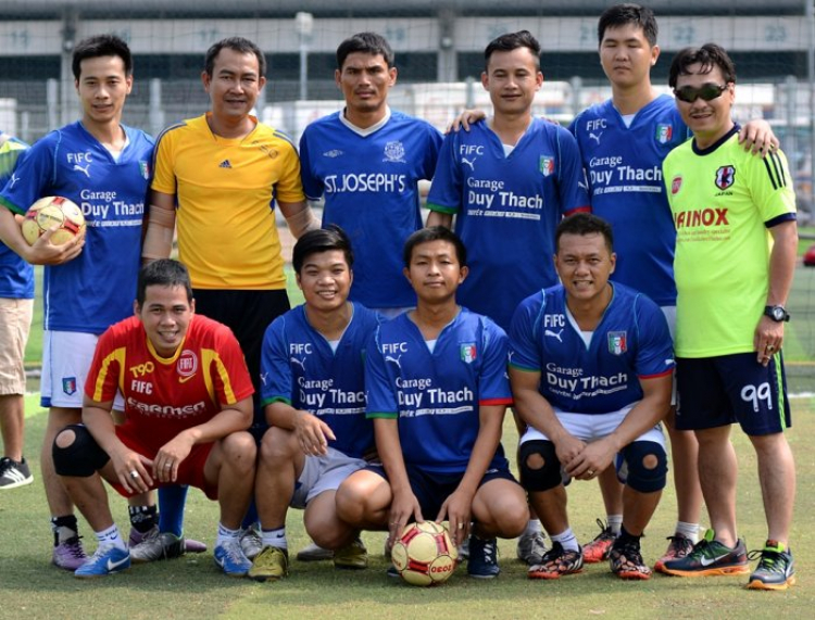 Đội bóng FIFC tập trung tham gia giải OS FUTSAL CHAMPIONS 2015