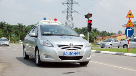 thi-sat-hach-lai-xe-oto.jpg