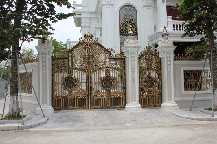 Cổng nhôm đúc LCA - Sang Trong, Thẩm Mỹ, An Toàn