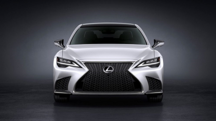 Lexus-LS-0-1024x555.jpg