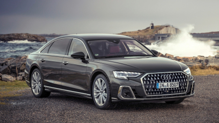 Audi A8 2022 (1).jpg