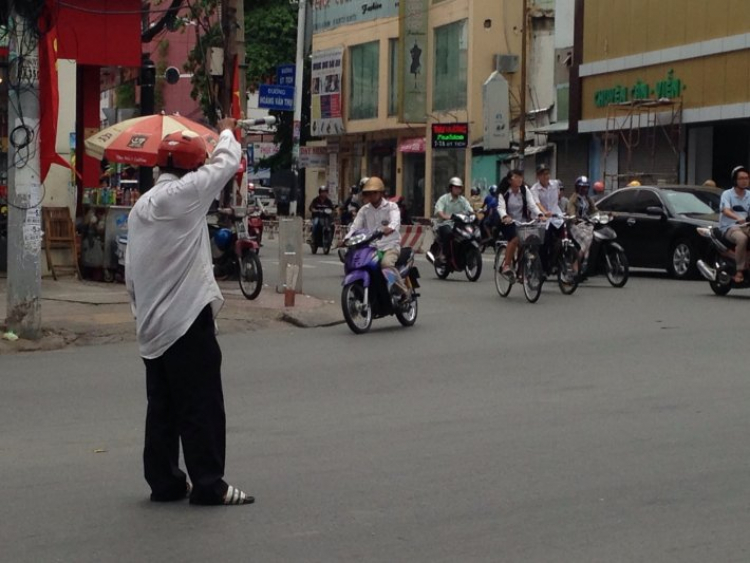 Giữa trưa thế này các bác nghĩ gì?