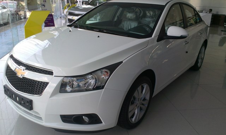 Có khoảng 500-600t nên mua sedan nào?