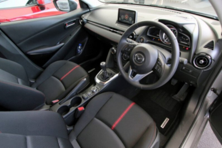 2015_mazda2_firstdrive_27-1030-mc-819x819.jpg