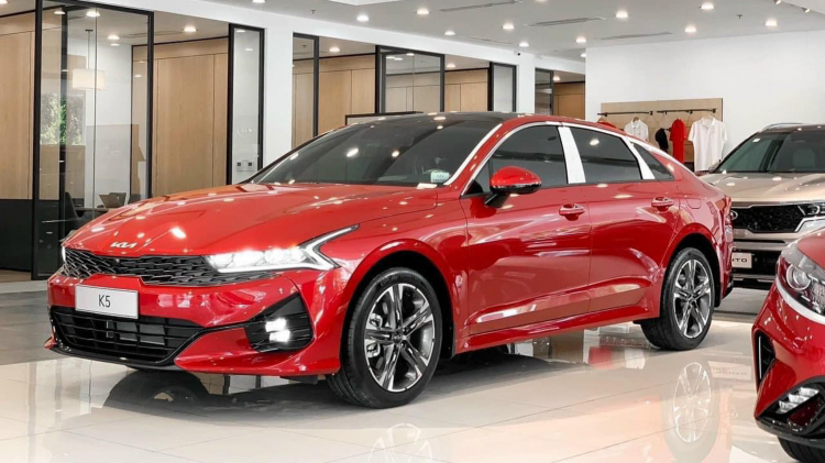 Kia K5 2022 về đại lý, sẵn sàng đến tay khách hàng