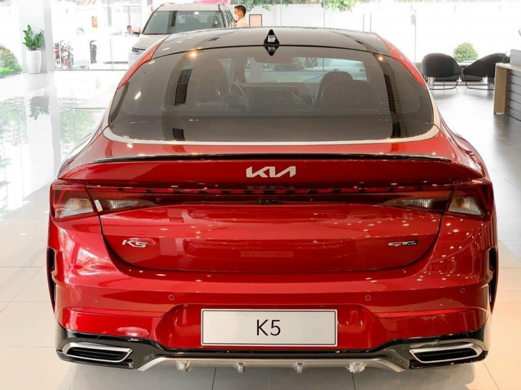 Kia K5 2022 về đại lý, sẵn sàng đến tay khách hàng