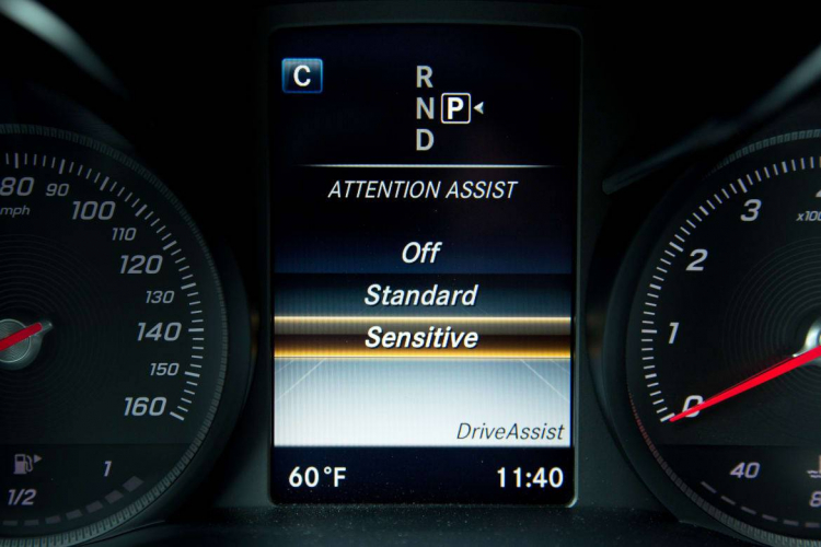 Hệ thống cảnh báo mất tập trung – Attention Assist Hệ thống cảnh báo mất tập trung – Attention Assist
