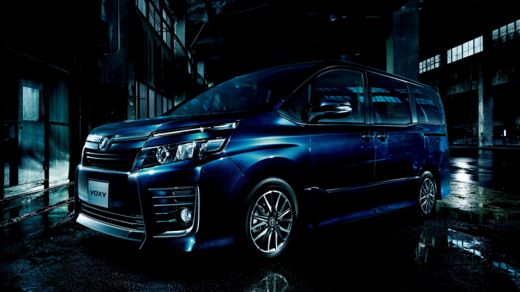 Toyota tung ảnh teaser “nhá hàng” bộ đôi xe MPV Noah và Voxy thế hệ mới