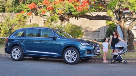 Audi-Q7-2021-family-car-review-2.jpg