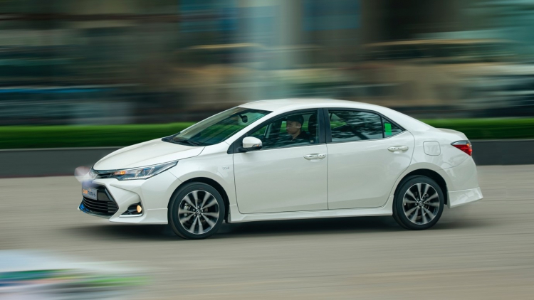 Sắm Toyota Corolla Altis đón Tết, nhận ưu đãi lớn lên đến 85 triệu đồng trong tháng 12 Sắm Toyota Corolla Altis đón Tết, nhận ưu đãi lớn lên đến 85 triệu đồng trong tháng 12