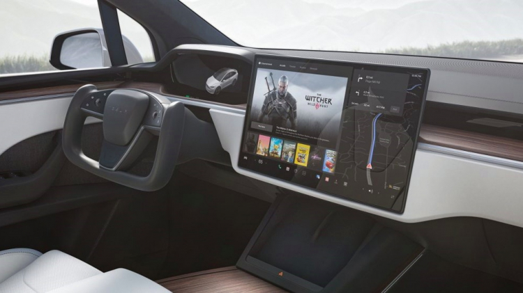 Mỹ điều tra Tesla vì tính năng chơi game khi xe đang chạy