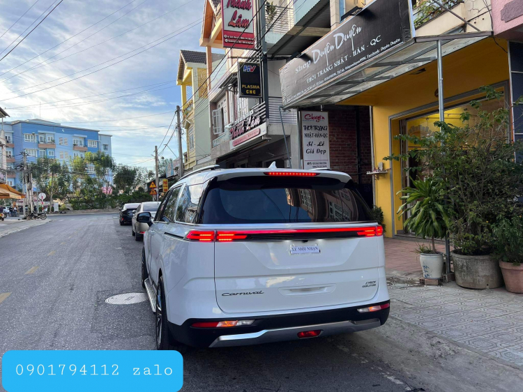 Sau thời gian dùng logo cũ, Kia Carnival đã nâng cấp logo mới tại Việt Nam