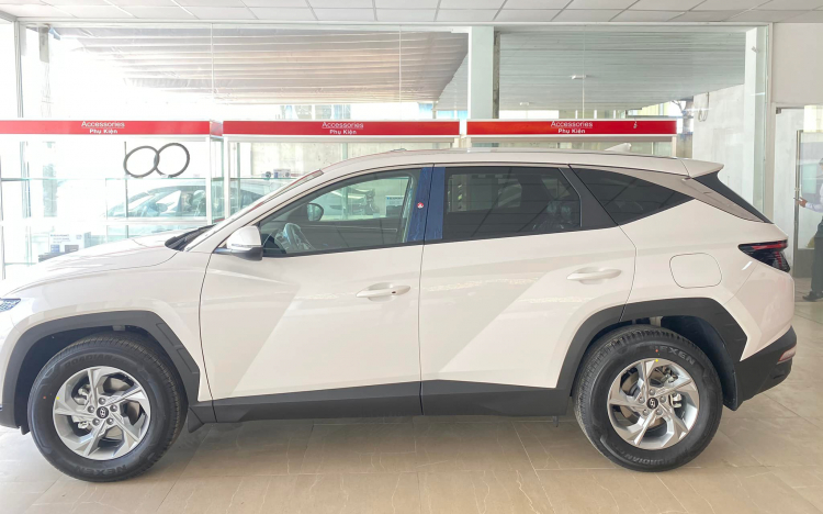 Hyundai Tucson 2022 phiên bản 2.0AT tiêu chuẩn.jpg